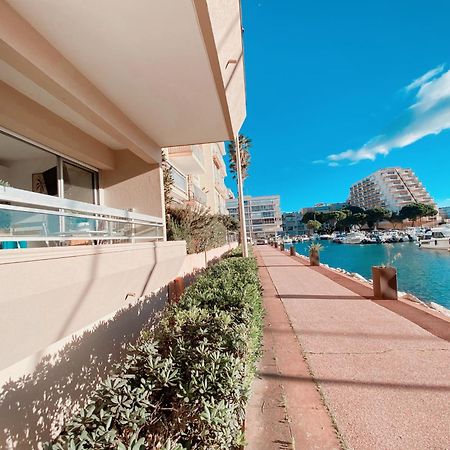 Magnifique T2 Au Calme Avec Une Superbe Vue Sur Le Port Canet-en-Roussillon Dış mekan fotoğraf